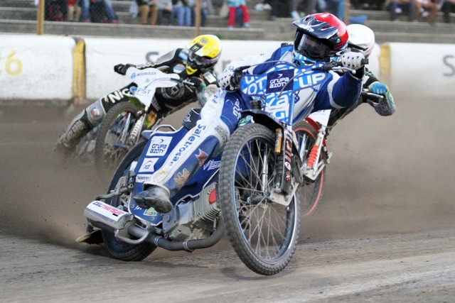 Janusz Kołodziej (w czerwonym kasku) w turnieju finałowym MPPK w Lesznie zdobył 10 punktów