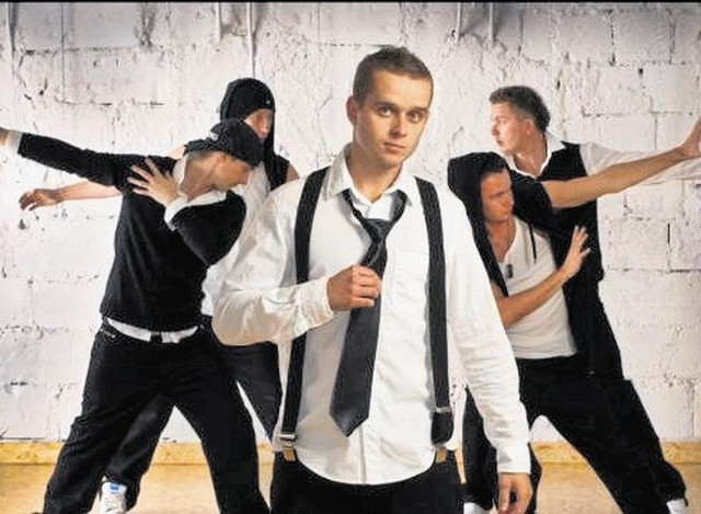 Milano, jeden z czołowych zespołów polskiej muzyki tanecznej, wystąpi na zakończenie imprezy. Publiczność może liczyć na takie przeboje jak "Bara bara bara", "Kasiu Katarzyno", "Everybody frytki".