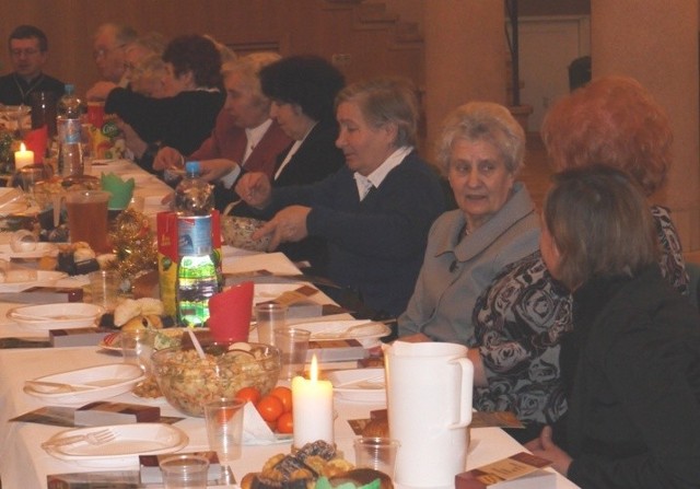 Po raz 14 członkowie hajnowskiego Stowarzyszenia Diabetyków oraz ich goście wzięli udział w spotkaniu opłatkowym.