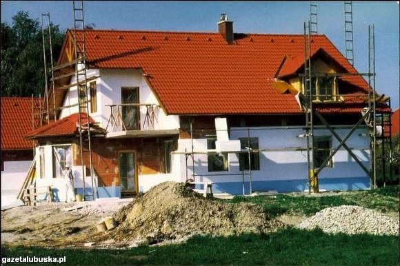 Przed przystąpieniem do projektowania domu powinniśmy zlecić wykonanie odpowiednich badań geotechnicznych(fot. Baumit)