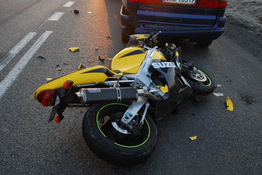 Wypadek motocyklisty pod Wodzisławiem w Marklowicach....