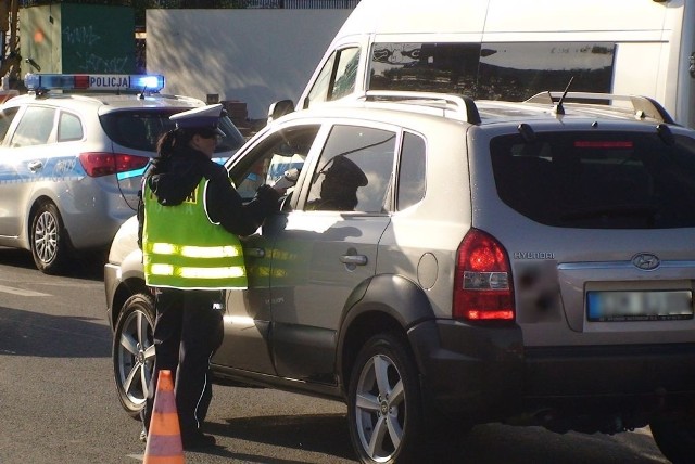 Policjanci z Wydziałów Ruchu Drogowego na terenie całego województwa prowadzili działania pod nazwą "Trzeźwy poranek". W ciągu trzech godzin na podlaskich drogach mundurowi zbadali trzeźwość ponad 3500 kierujących.