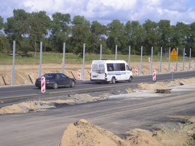 Obwodnica jeszcze nie jest oficjalnie oddana, a już toczy się o nią spór, który finał, zapewne znajdzie w sądzie.