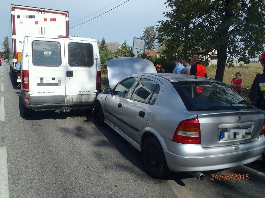 Lutogniew: Wypadek na drodze krajowej 36. Są ranni [ZDJĘCIA]