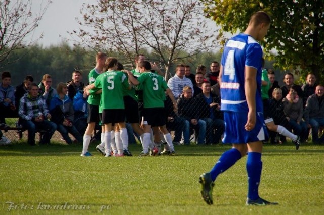 Na jesień Łódzki Klub Sportowy przegrał z Czarnymi Rząśnia w Białej Pajęczańskiej 2:3.