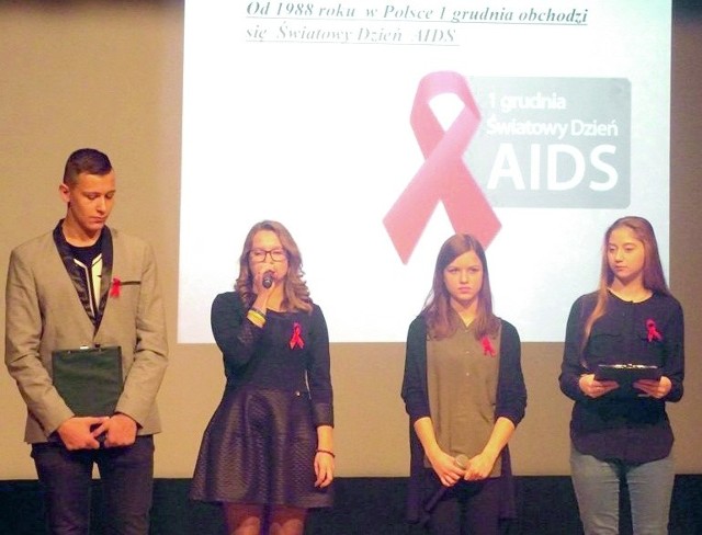 Obchody Światowego Dnia AIDS we Włoszczowie zorganizowało I Liceum Ogólnokształcące imienia generała Władysława Sikorskiego.