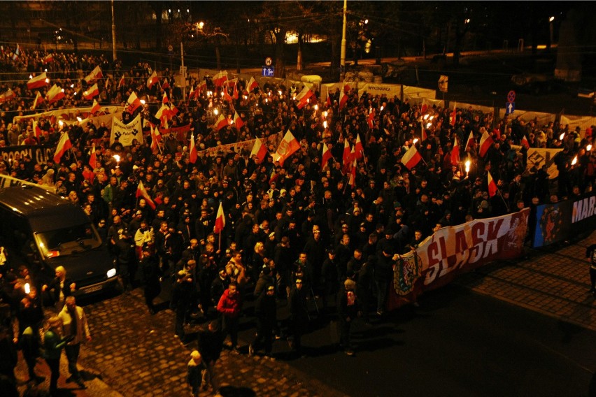 W marszu narodowców we Wrocławiu uczestniczyło ok. 8 tys....