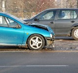 Zdejmij nogę z gazu! Już dziś doszło do siedmiu zderzeń 