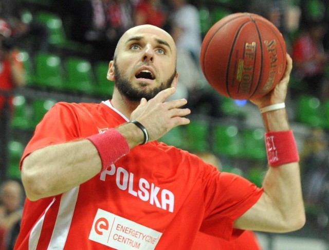 Marcin Gortat jest podstawowym centrem reprezentacji Polski i Phoenix Suns