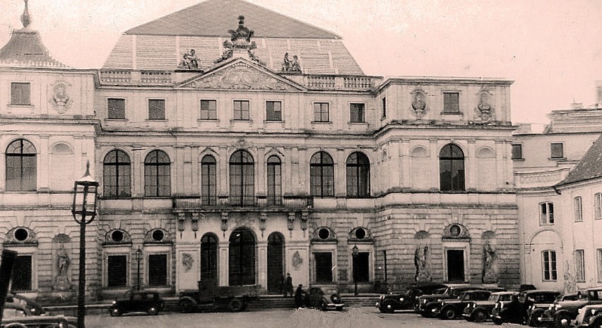 Pałac Brühla, jeden z najbardziej reprezentacyjnych budynków...
