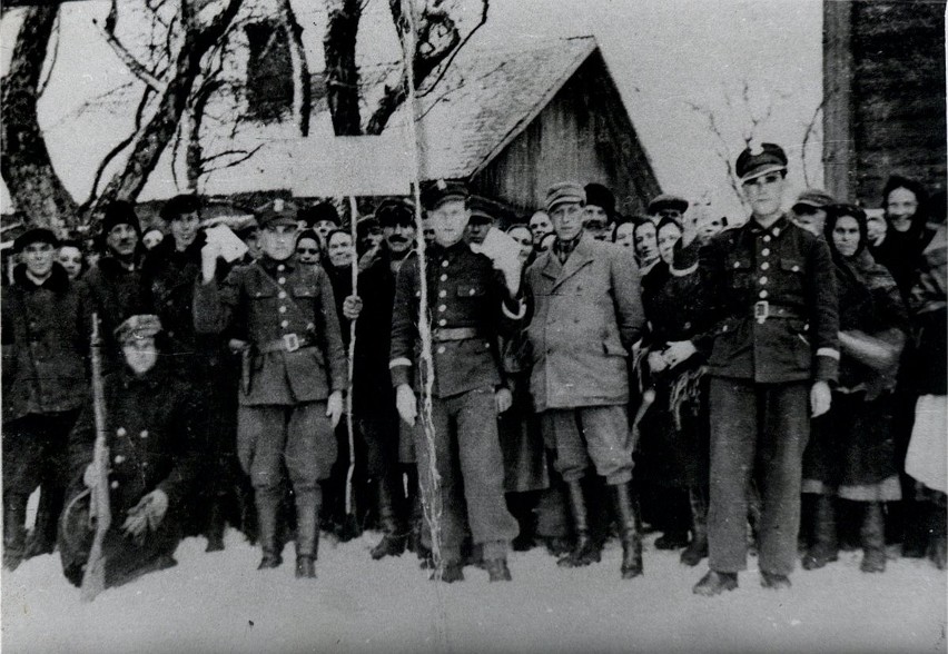 Zdjęcie propagandowe z wyborów z powiatu Tomaszów Lubelski