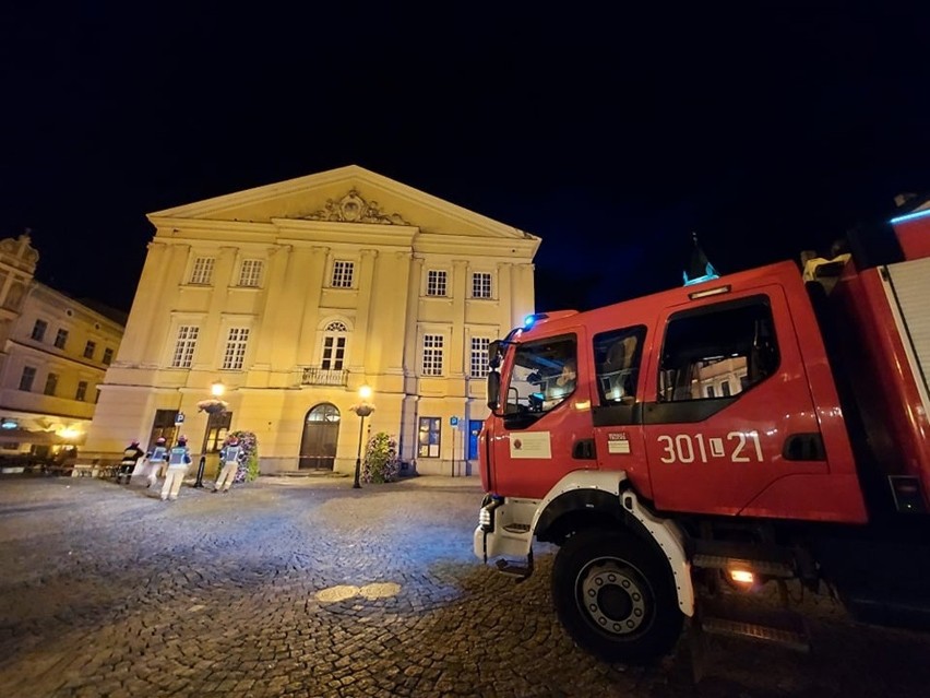 "To mogło się skończyć tragedią". Co się stało w nocy pod Trybunałem Koronnym w Lublinie?