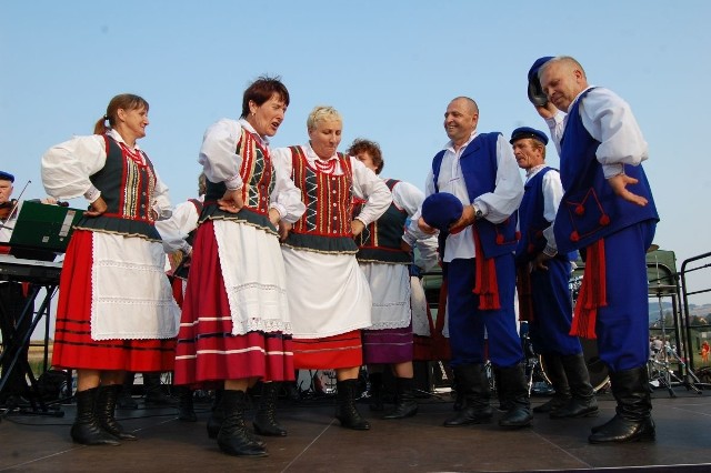 Zespół Pieśni i Tańca Leśnianie ma na swoim koncie liczne nagrody w konkursach, zarówno na szczeblu wojewódzkim, jak i ogólnopolskim.