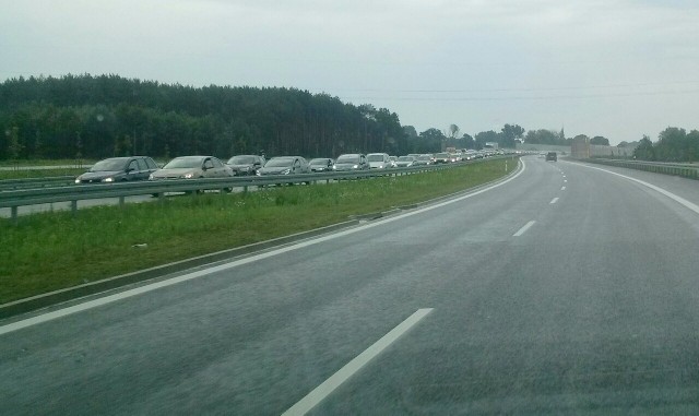 O sznurze samochodów na zwężeniu S3 koło Gorzowa od strony Zielonej Góry poinformował nas Czytelnik.