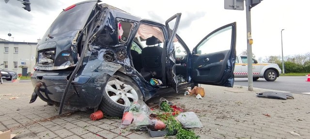 Do poważnego wypadku doszło w piątek przed południem na skrzyżowaniu ulic Bohaterów Warszawy i Mieszka I w Koszalinie.