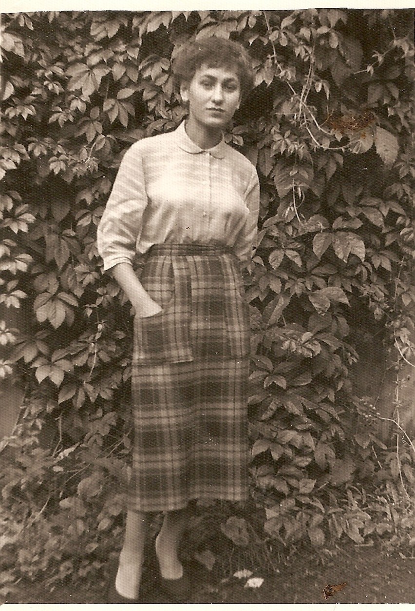 Hanna Stepanów, siostra Zbigniewa, z koleżanką