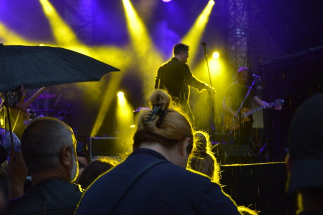 Sobota w Rzepinie była koncertowa. Wystąpił Mateusz Ziółko, Filip Lato i MIG, ale tłumy zjechały się na stadion w Rzepinie na koncert kultowego zespołu Lady Pank. Zobaczcie jak się bawili.Zobacz nasz Magazyn Informacyjny: 