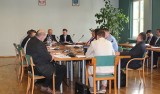 Czernichów. Prokurator zakończył sprawę podpisów potwierdzających obecność radnych na komisjach