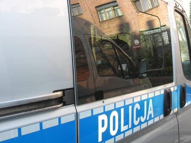 Policjanci zatrzymali nietrzeźwego kierowcę. W dodatku miał zakaz prowadzenia pojazdów.