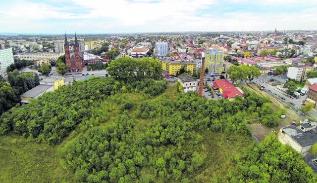 Najatrakcyjniejsze tereny inwestycyjne w mieście przypominają dziś dżunglę. Od kilkunastu lat władze miasta obiecują zmienić ich oblicze.