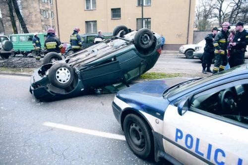 Fot. Archiwum: Najwięcej wypadków ma miejsce przy dobrej...