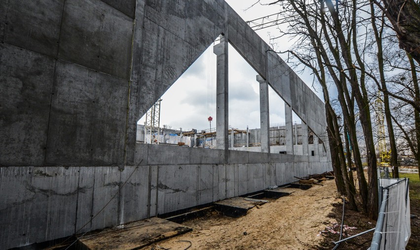 Kryte lodowisko powstaje przy hali „Łuczniczka”. Służyć...