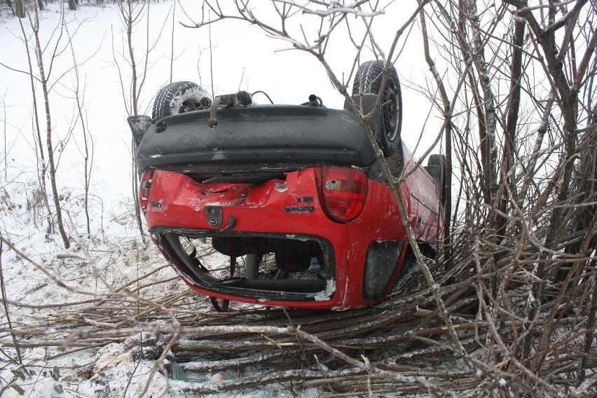 Wypadek w Sadowiu: Nie żyje kierowca [ZDJĘCIA]