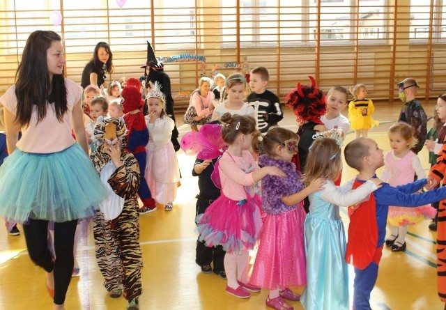 Miejsca do zabawy było na parkiecie dużo, więc karnawał się udał