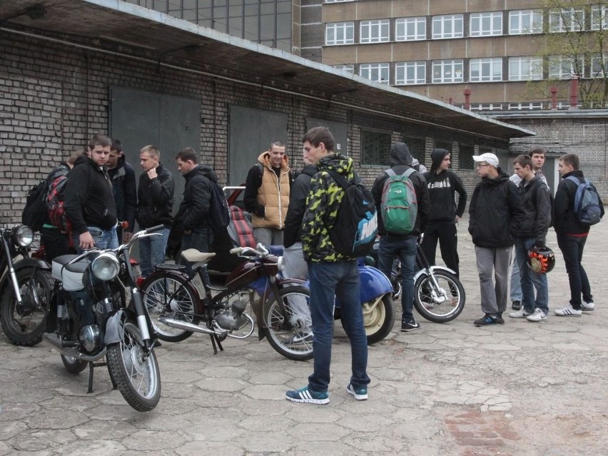 Targi Motoryzacyjne w Zespole Szkół Samochodowych