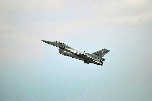 Remont bazy lotniczej w Łasku na finiszu. Samaloty F-16 wracają do Łasku