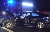 Zderzenie auta osobowego i radiowozu na drodze krajowej nr 92 w Mostkach 