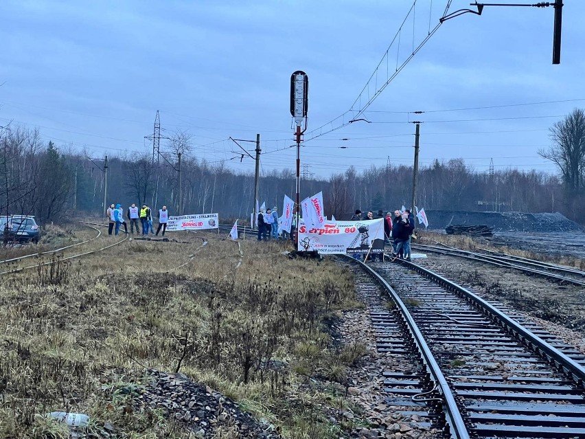 Zobacz kolejne zdjęcia. Przesuwaj zdjęcia w prawo - naciśnij...