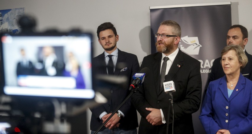 Poseł Grzegorz Braun w Rzeszowie apeluje o pilnowanie wyborów prezydenckich 