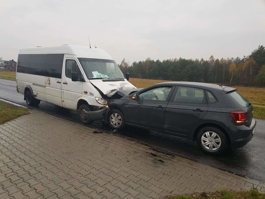 Wypadek w Sztombergach w powiecie staszowskim. Pięć osób w szpitalu