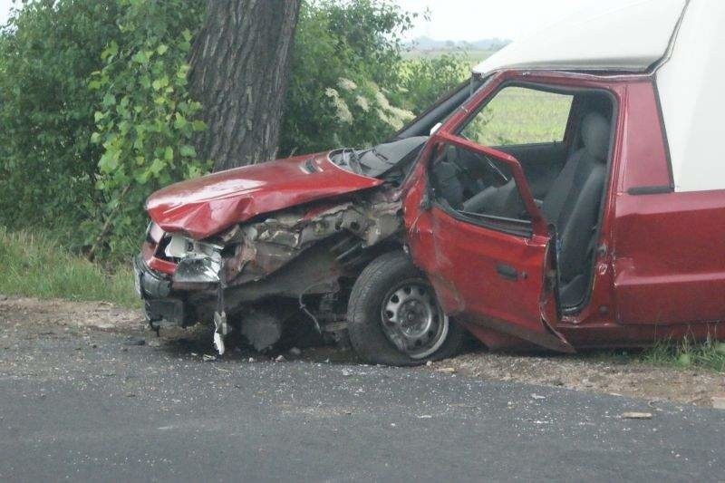 4 czerwca doszło do wypadku małego samochodu dostawczego na...
