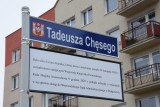 Inowrocław - Ulica Alejnika zmieniona na Chęsego. Pod tabliczką... komentarz urzędu