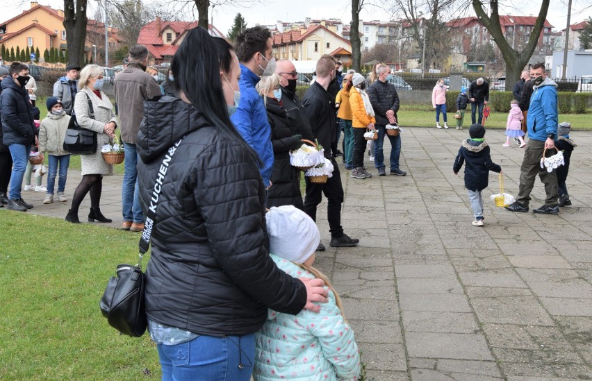 Z powodu pandemii koronawirusa święcenie potraw...