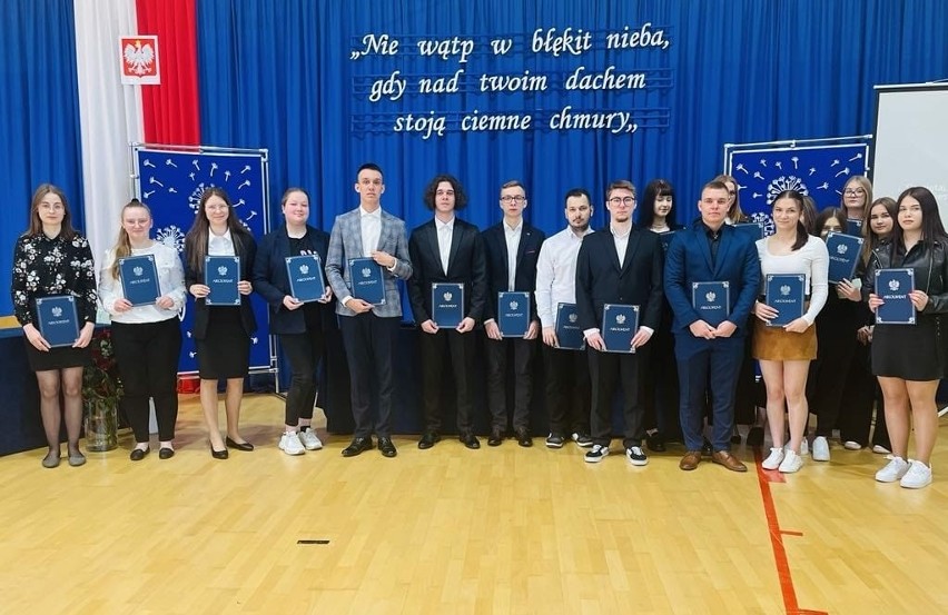 Pożegnanie absolwentów w Zespole Szkół Powiatowych w Łysych