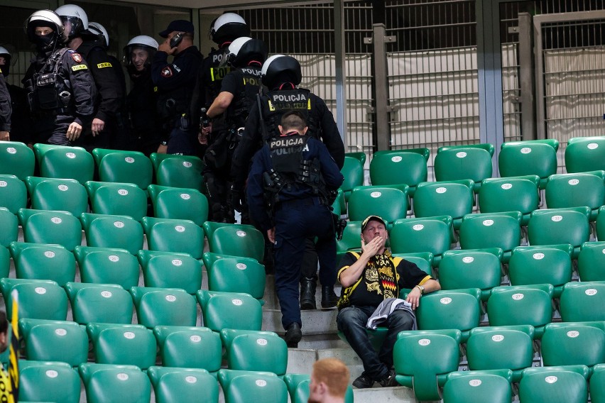 Legia - Borussia, zamieszki na stadionie