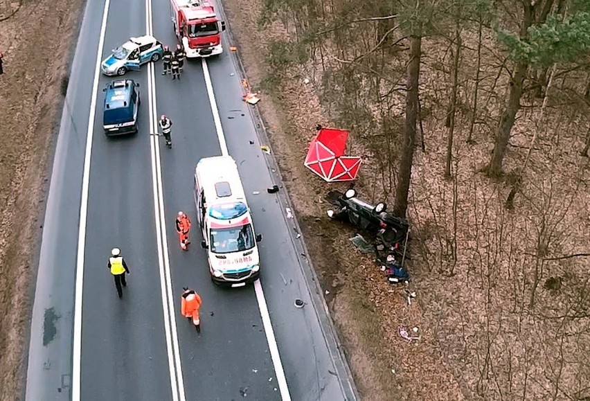 Wypadek na S3. Nie żyje kierowca. Alkohol przyczyną tragedii