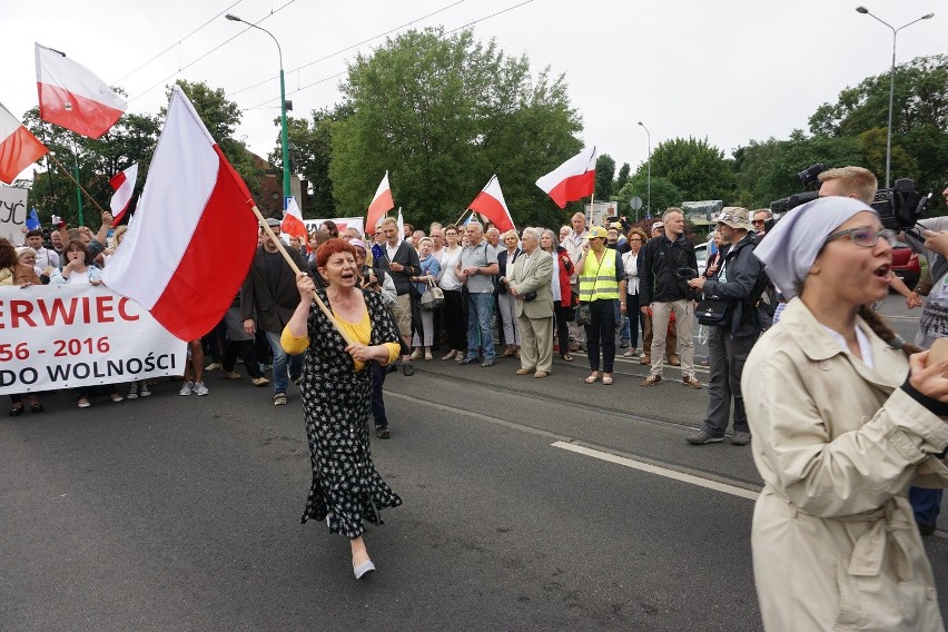 Marsz KOD-u pod hasłem "Droga do wolności"