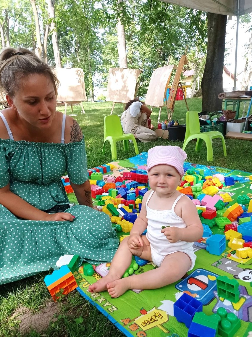Dzieci z Wrzeszczowa w gminie Przytyk, ze szkoły i przedszkola, miały festyn w ostatnią niedzielę 19 czerwca