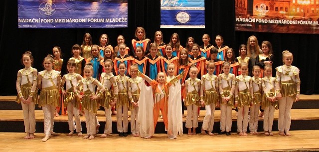 Małogoski Zespół Taneczny „Kaprys” na scenie w Pradze wywalczył nagrodę III Stopnia.