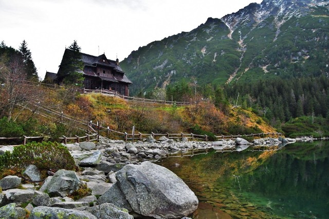 Morskie Oko i Tatry w listopadzie też wyglądają urzekająco