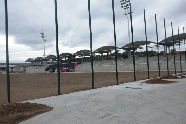 Tak zmienia się przebudowywany stadion Oskara Przysucha.