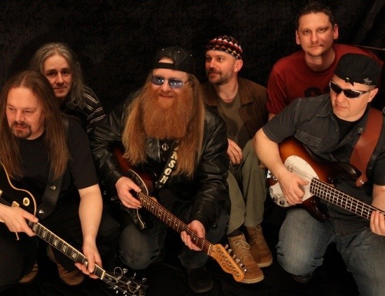 Kapela rockowa Manson Band z Glogówka wystąpi w sobotę wieczorem.