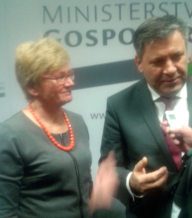 Ewa Brzezińska z Piekarni Wacyn rozmawiała z ministrem gospodarki Januszem Piechocińskim  podczas piątkowego spotkania. 