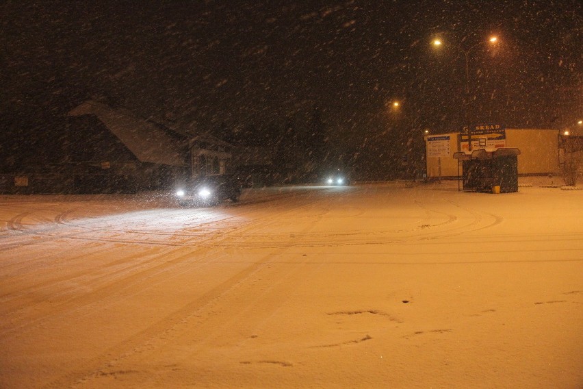 Zima w Łodzi. Spadł pierwszy śnieg [ZDJĘCIA]