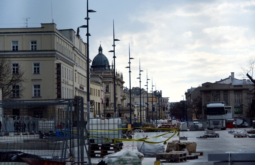 Plac Litewski w Lublinie. Przebudowa na ostatniej prostej (ZDJĘCIA)