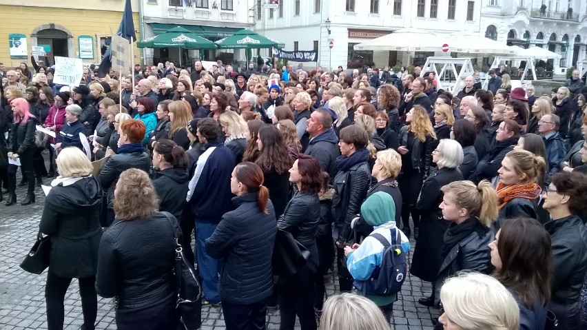 czarny protest w Cieszynie w czarny poniedziałek